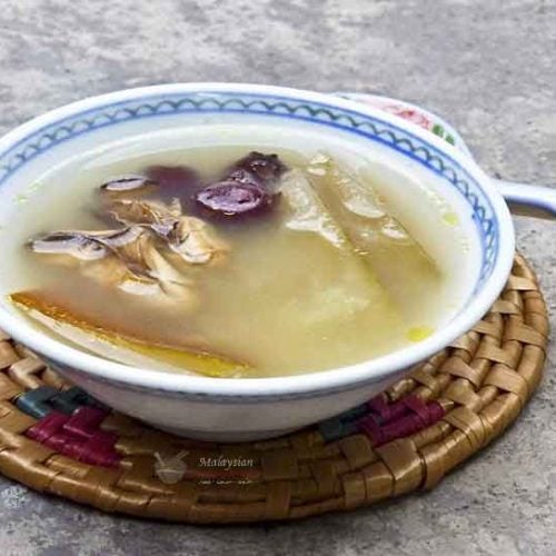 Lou Wong Kua Tong (Mature Cucumber Soup) - an easy to prepare nutritious soup. It is clear, soothing, and a perfect accompaniment to your rice meal. | MalaysianChineseKitchen.com