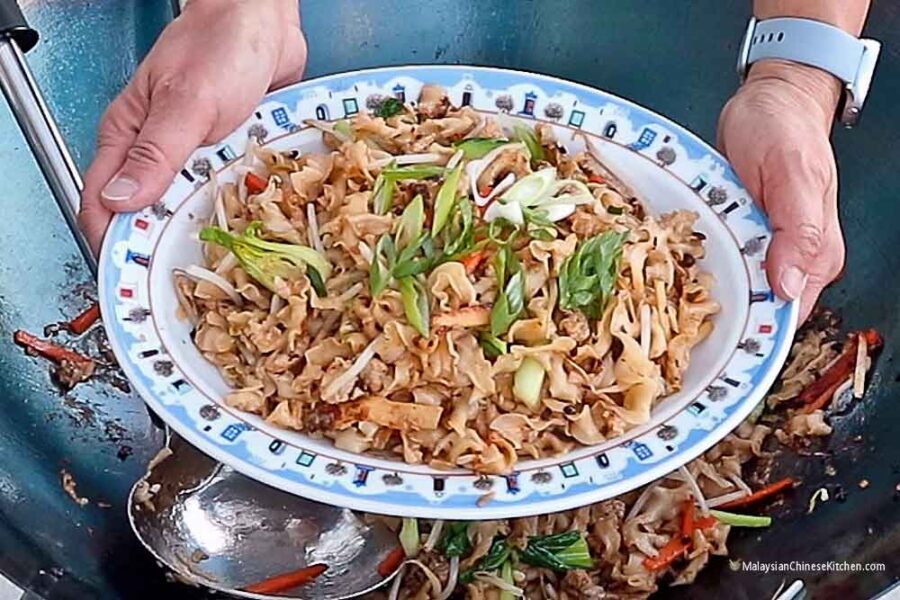 Knife Shaved Noodles Stir Fry Malaysian Chinese Kitchen